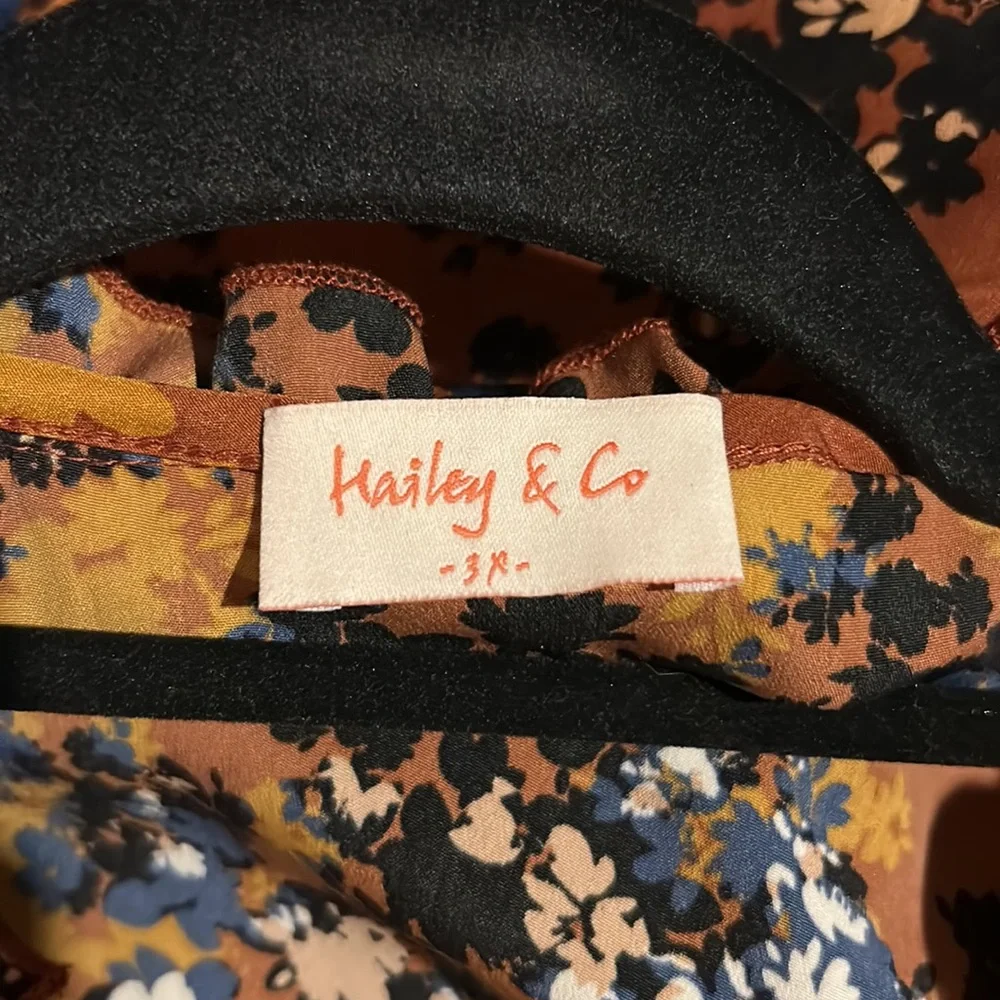 Boutique women’s top - Picture 3 of 4